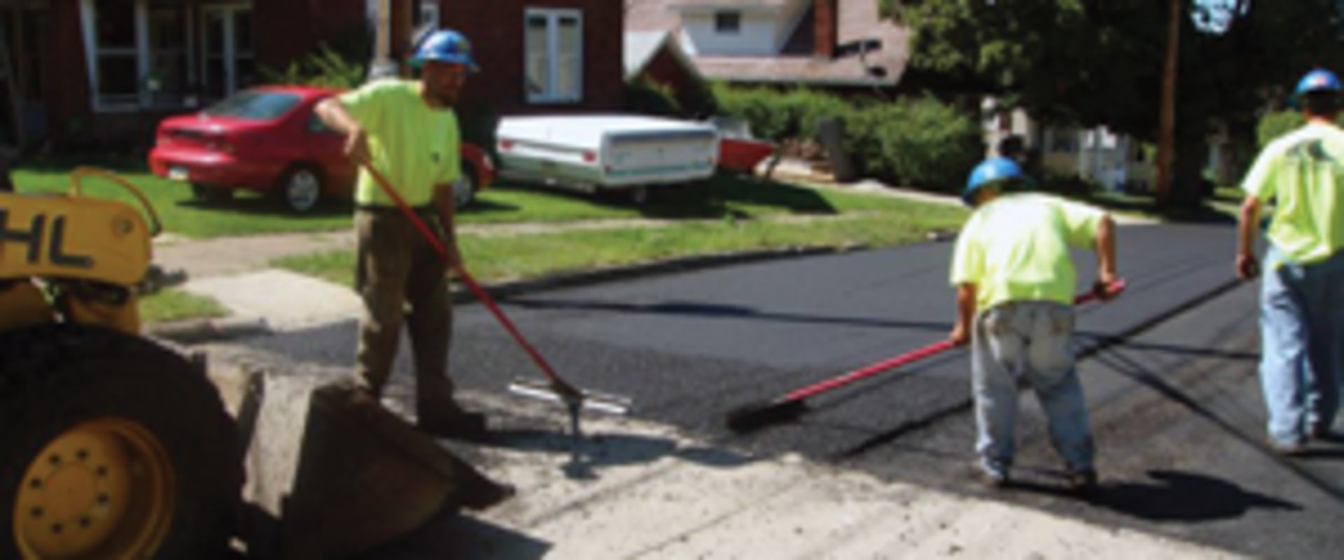 What Qualifications Should a Professional Paving Contractor Have?